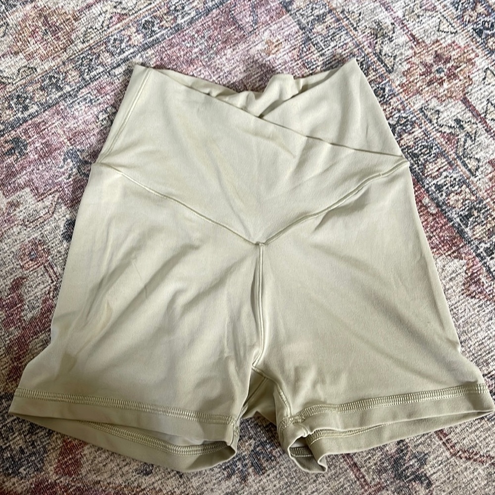 Aerie crossover shortie
